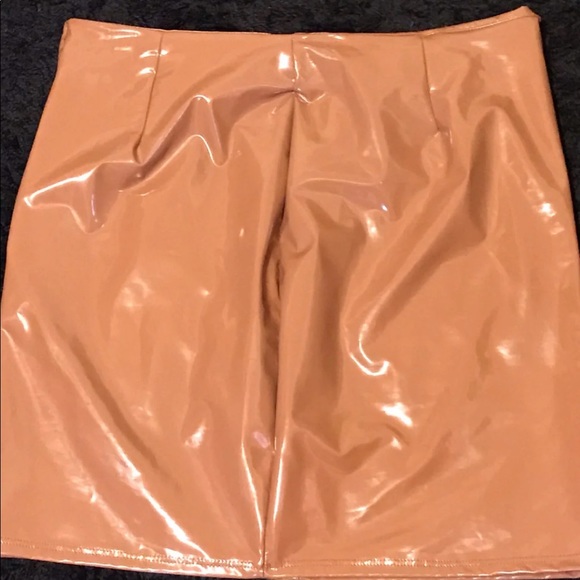 Fashion Nova skirt - Picture 3 of 3